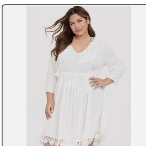 Torrid IVORY GAUZE CROCHET TRIM DRESS SWIM COVER-UP Size 1 Plus 1X  Vacation